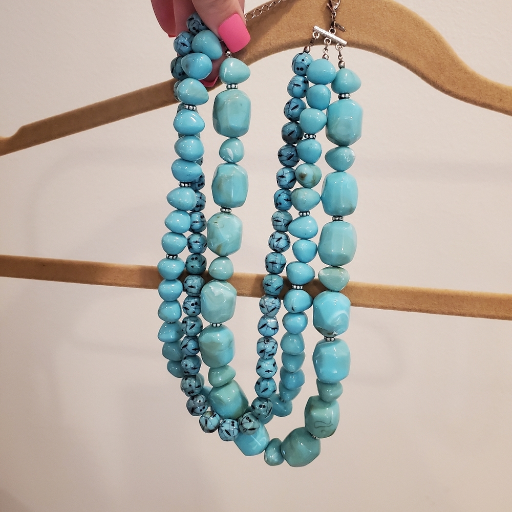 💙 vibrant blue, 3 strand beaded necklace 💙